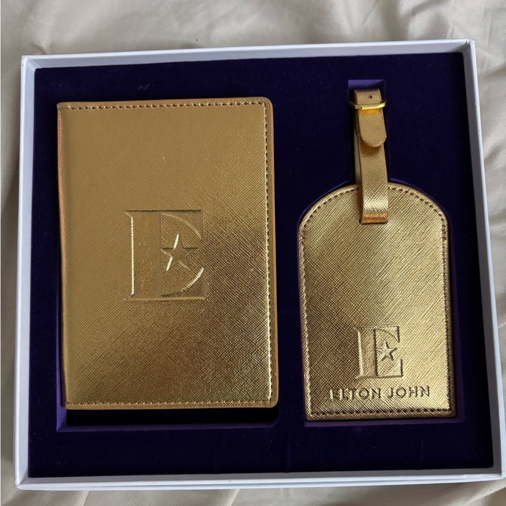 Brand new Elton John Tavel accessories